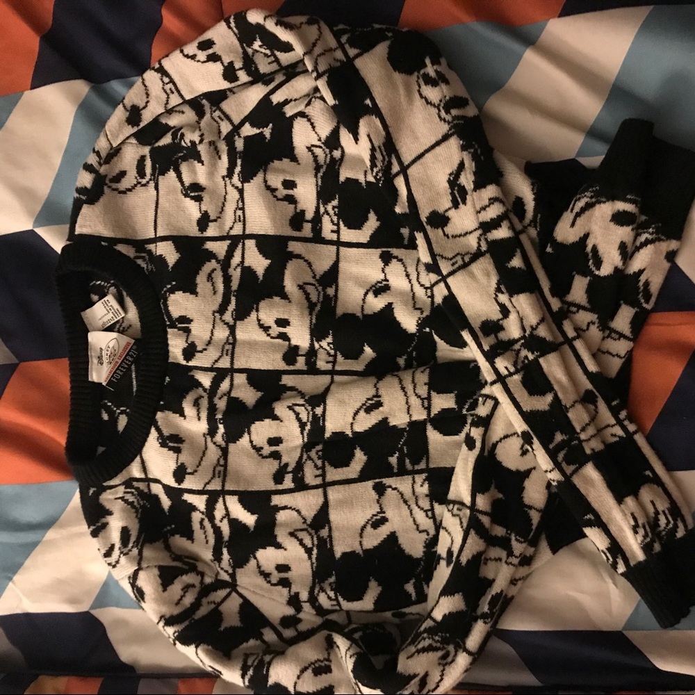 Limited edition Mickey Mouse cropped sweater